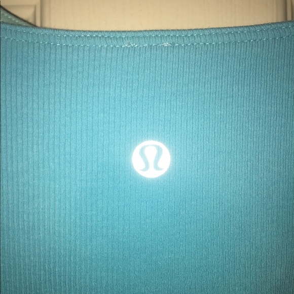 Lululemon work out tank top - Picture 5 of 6